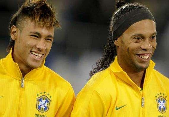  内马尔复出首秀巴西轻取对手