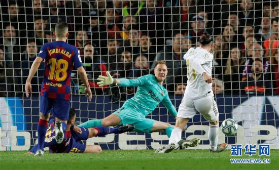  西甲国家德比，巴萨主场大胜皇马