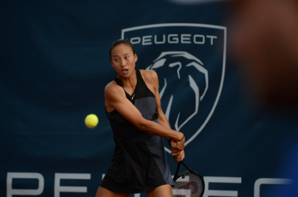  中国金花张帅爆发，直落两盘淘汰种子选手