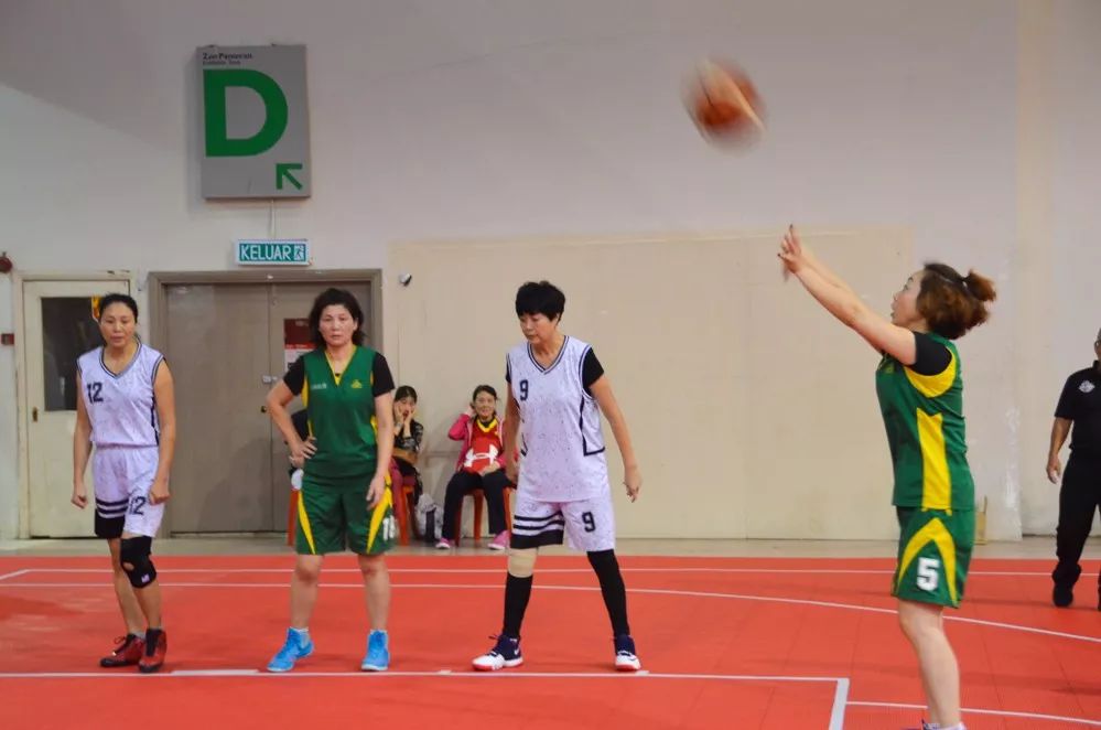  女篮联赛崛起，巾帼英姿不让须眉