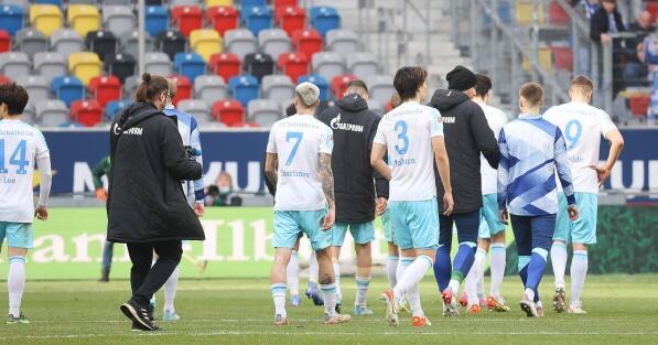  佩古拉化解赛点危机，逆风翻盘晋级十六强